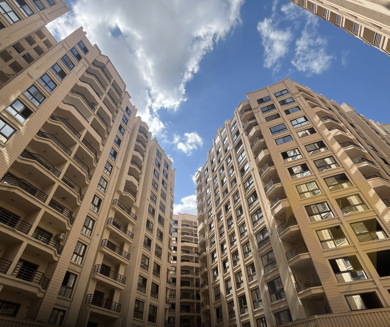 واجهة كمبوند فالوري سموحة - تصميم معماري حديث